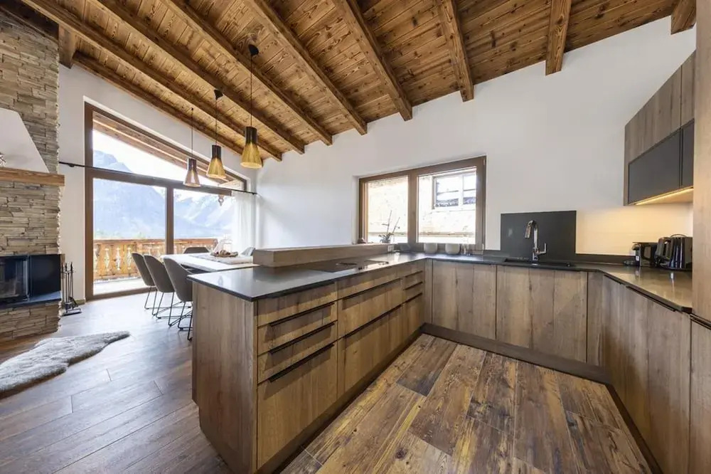 Chalet in Neukirchen, 100 m ski Lift