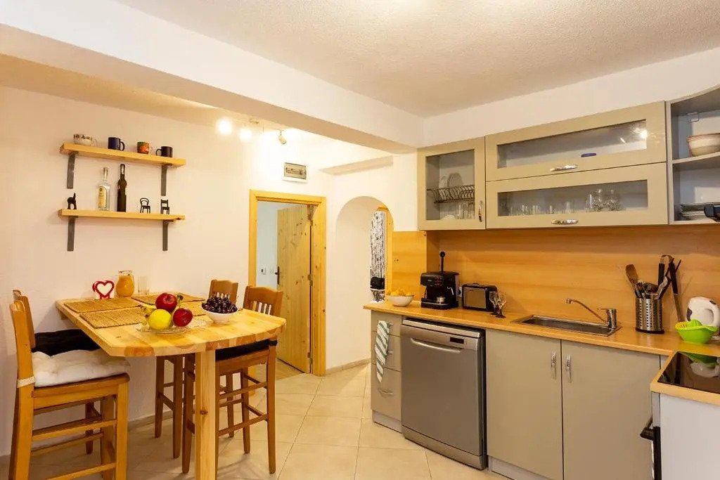 Garmen Hills Guest Houses