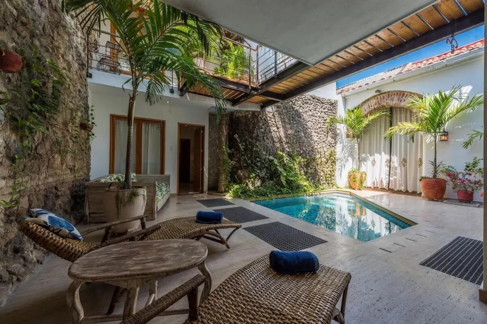 w Magnificent 6BR House w AC in Cartagena