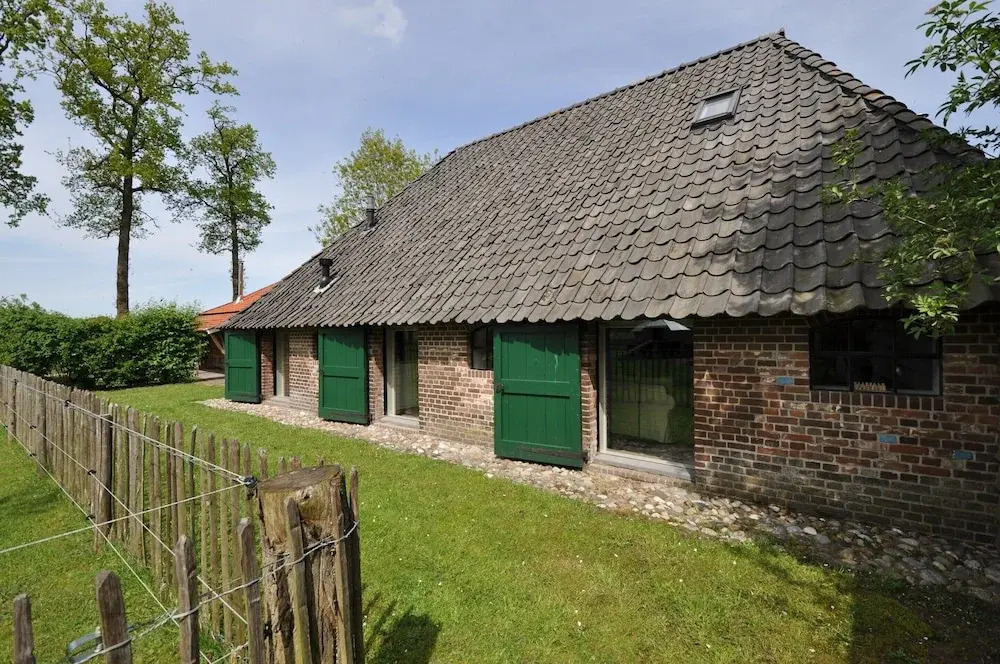 Stylish Farmhouse With Private Garden and Sauna