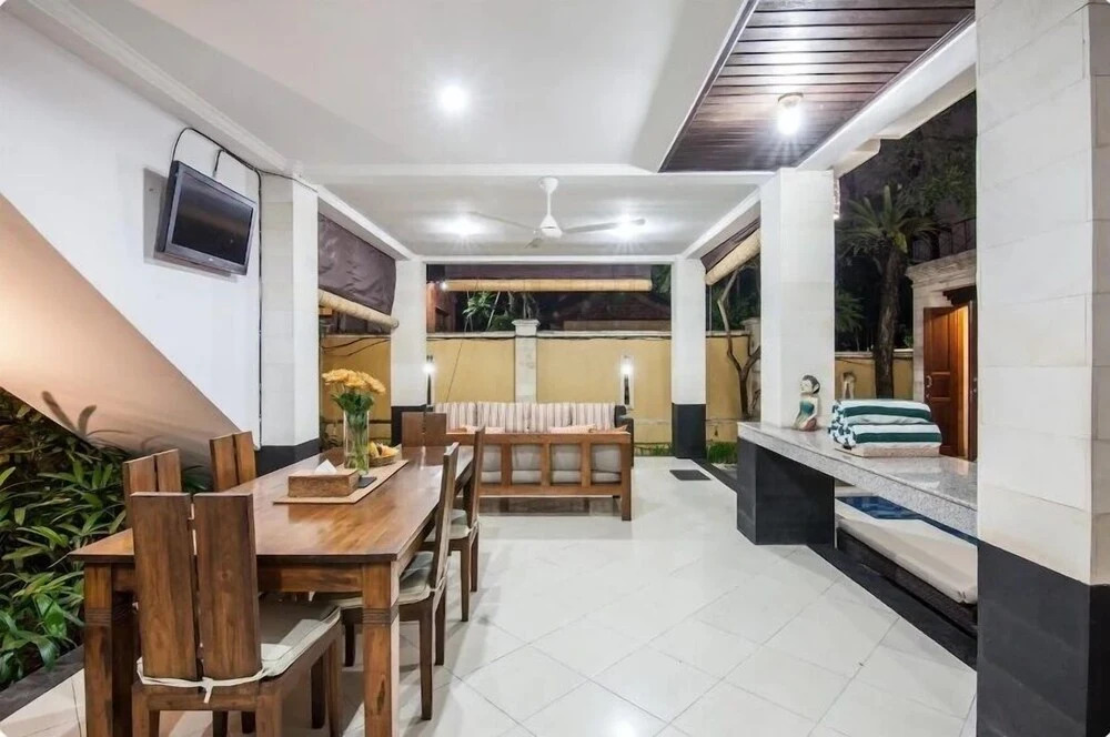 SMV . 8-BR · 8BR Pool Prime Area Walk to Beach N Shops Legian