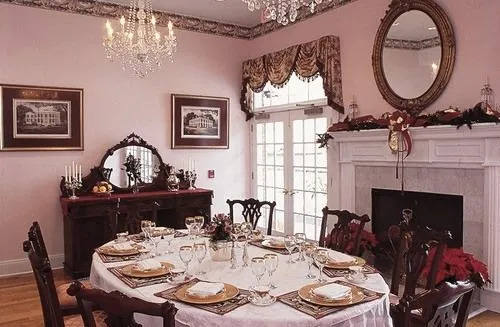 Hubbard Mansion B&B