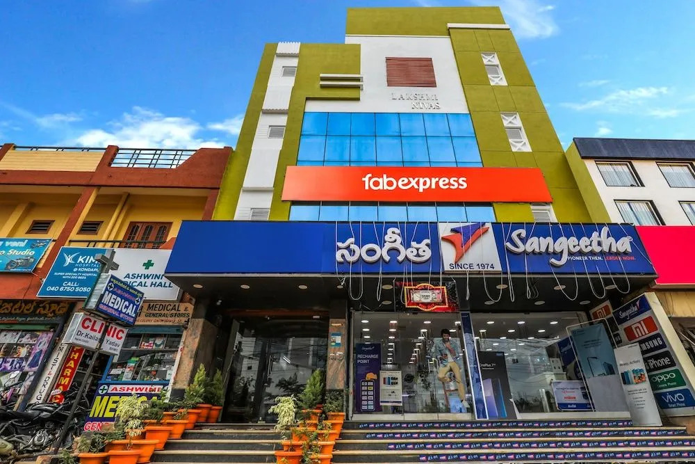 Super Collection O Sharath City Mall Formerly Delight Inn Gachibowli