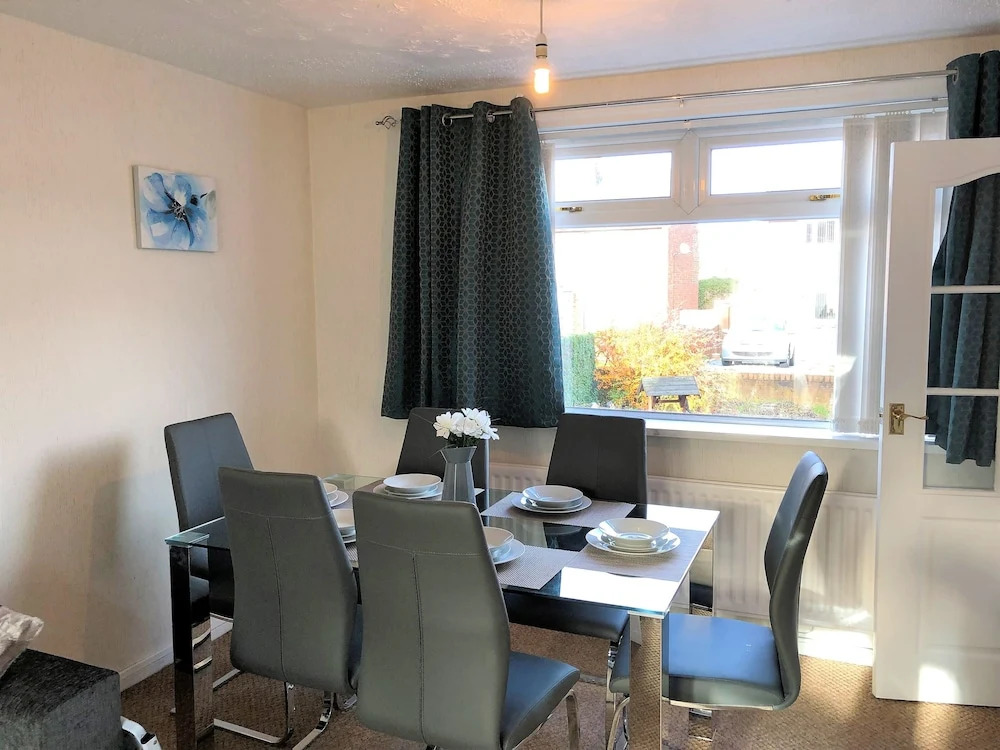 Stay In Durham Carville House