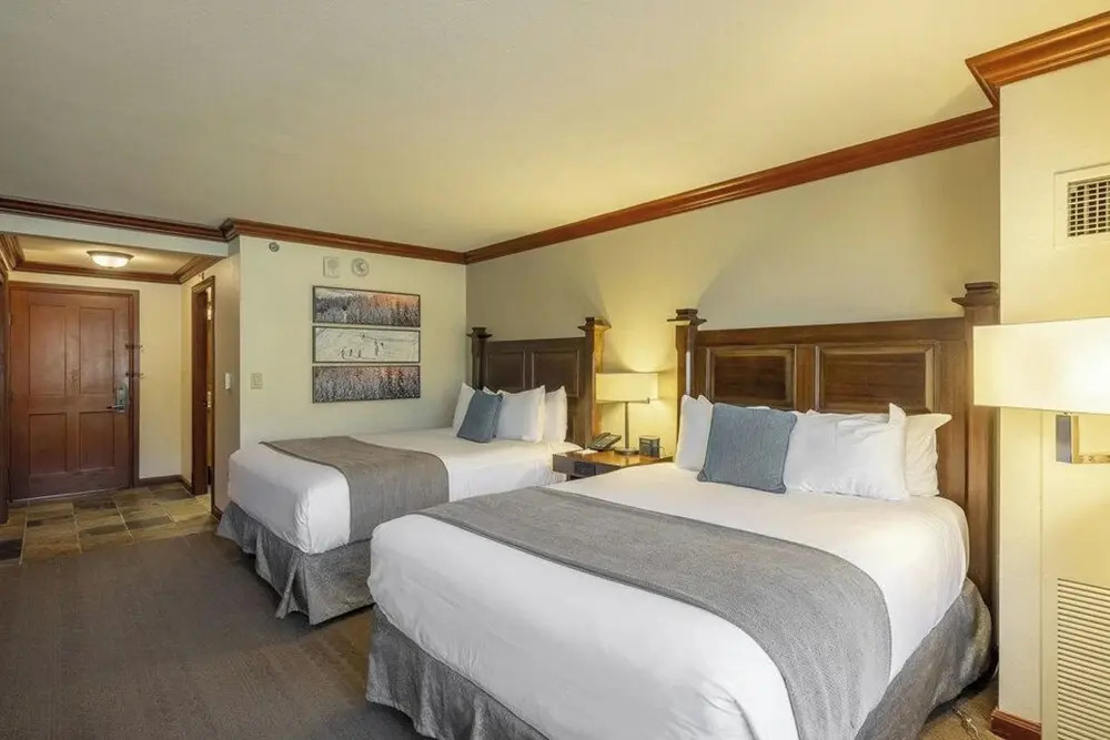 Ski-in/ski-out! 2BR Condo w/ Resort Pools, Spa