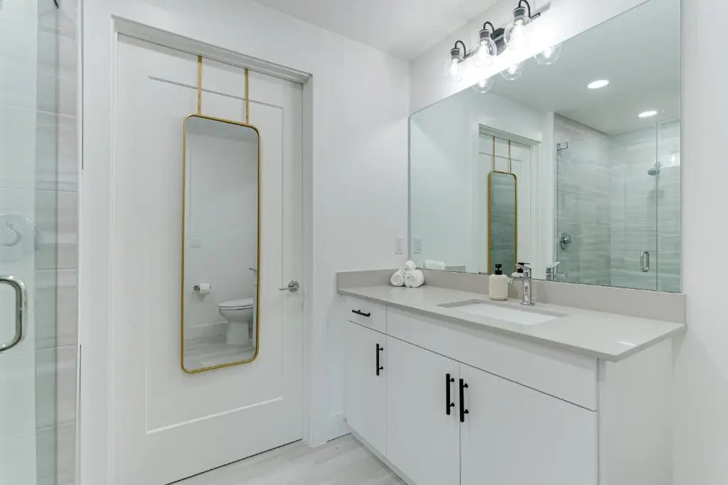 All-New, Waterfront Condo in Downtown Sarasota!