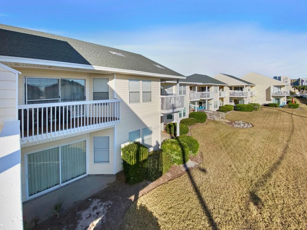 Sandpiper Cove #9215 by Destin Getaways
