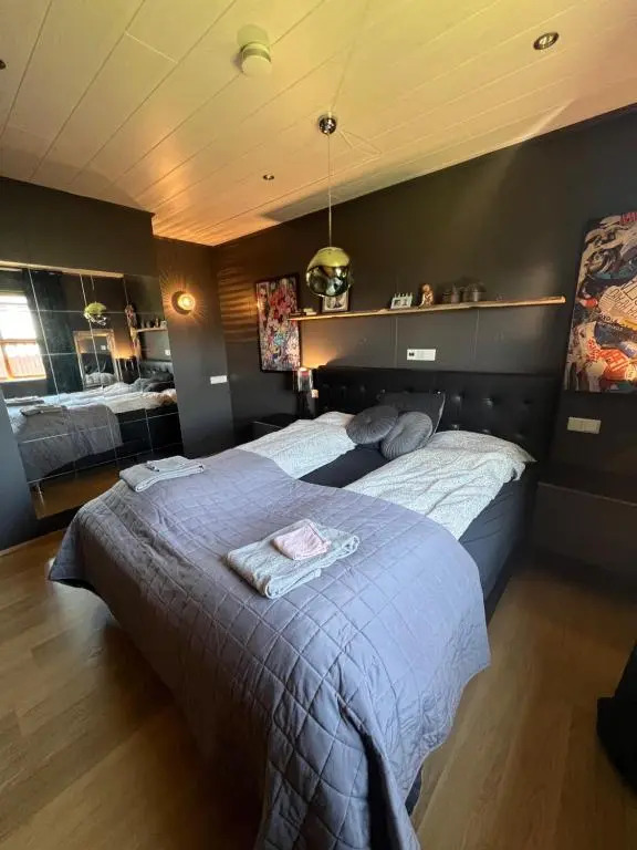 Peaceful house with 3BR/ Close drive Golden Circle