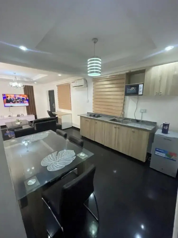 House 17 Apartment and Services Ltd