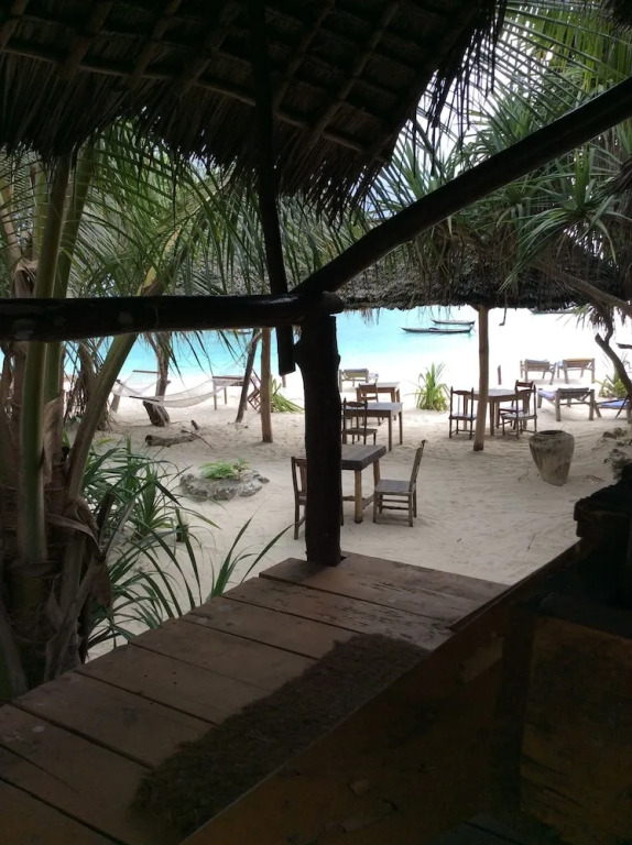 Kajibange bar and guesthouse