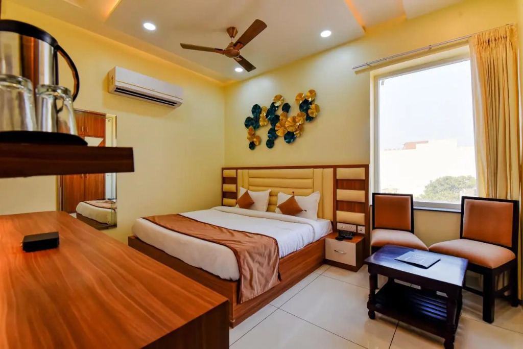 Hotel Purple Orchid