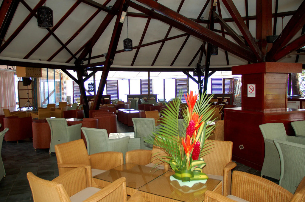 Studio dans Résidence Hotelière aux 3ilets Pointe du bout Résidence la Marina Carayou