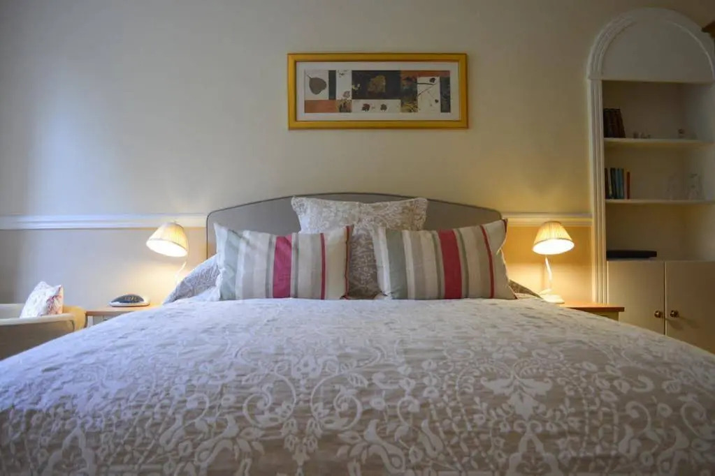 Riverside Bed  Breakfast