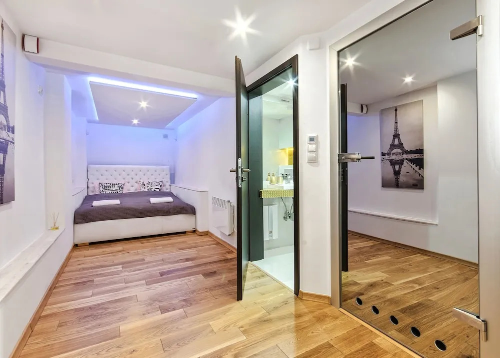 Acco Rent Amber House