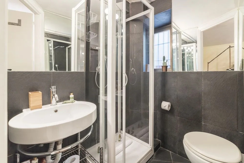 Rione Monti Studio Apt with private garden
