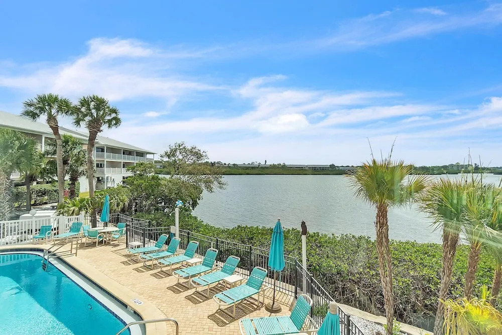 Bayview Villas 101