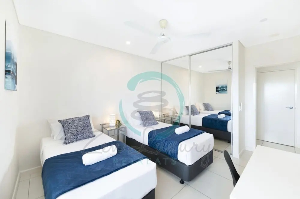 Zen Seabreeze Workdesk Balcony Dining Seaview