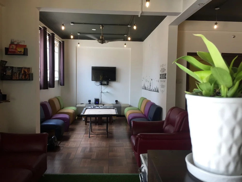 Transit Dorms - Hostel