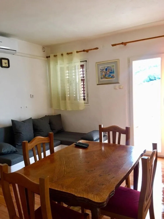 Apartments Peronja Jelsa Seafront