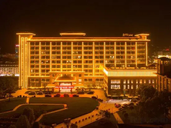 Zhaojun Mountain Villa (Xingshan High-speed Railway Station)