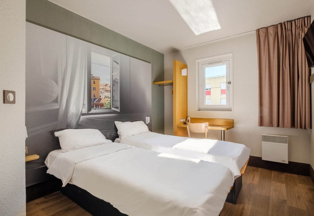 B&B HOTEL Villeneuve Loubet Plage