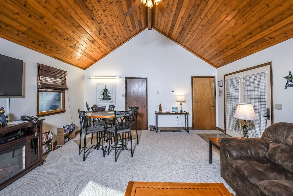 In the Pines 3 Bedroom House
