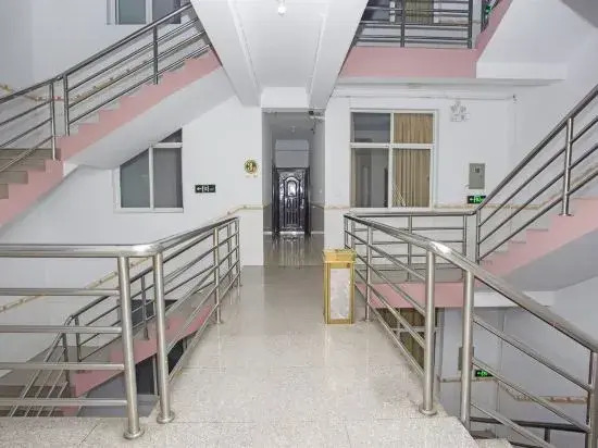 Yuxi Jinhong Hotel (Nieer Park)(玉溪锦红宾馆（聂耳公园店）)