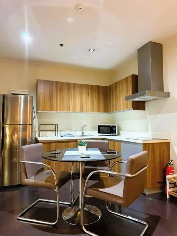 Penthouse 2 bedroom unit with balcony