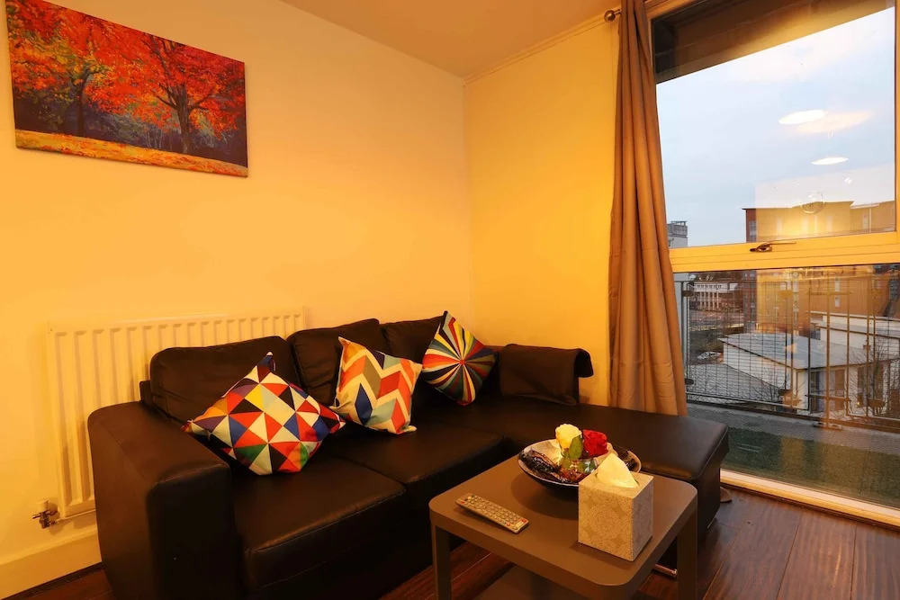 Fiveways City View Apartment