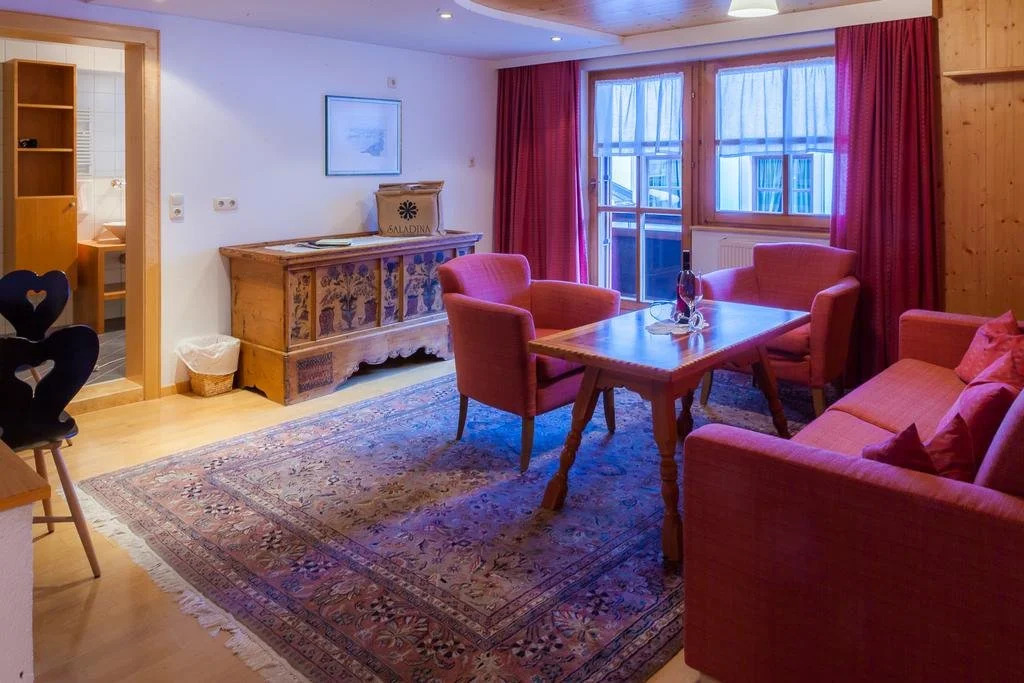 Aparthotel Saladina
