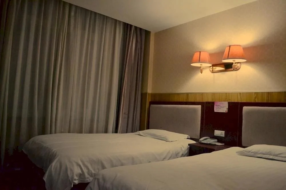 Baohaosi Zhedong Hotel