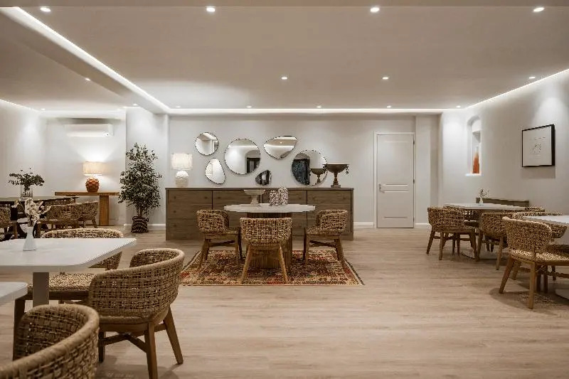 NĒRO Boutique Hotel