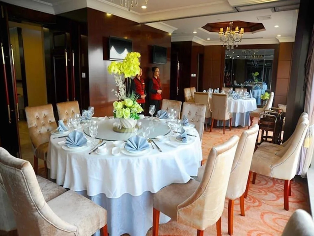 Warmjoy Majesty Hotels