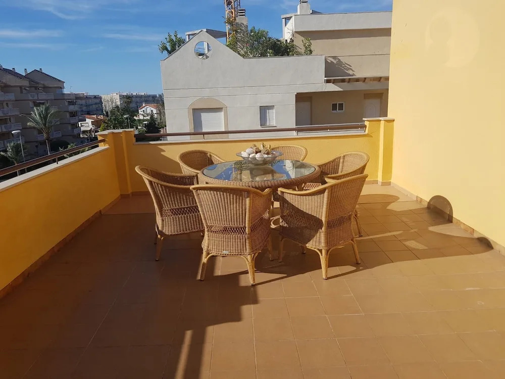 Modern Denia Apartment