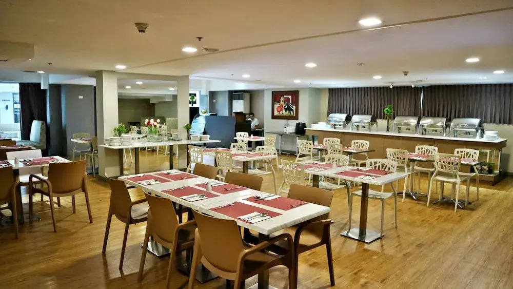 Antel Serenity Suite Poblacion Makati