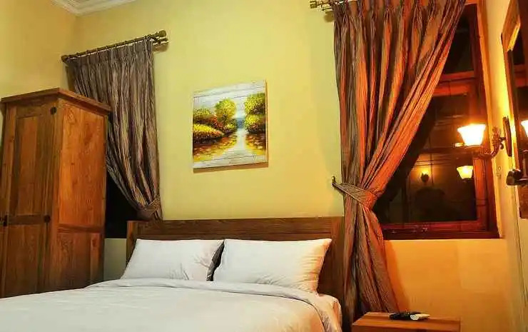 Sapphire Home Hotel