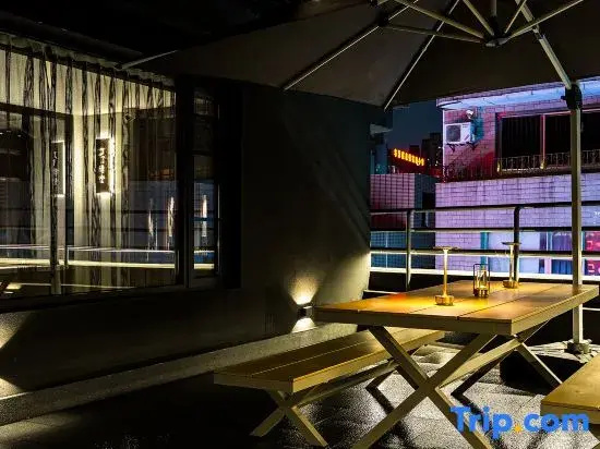 12/2000  Liao Liao Heart Homestay