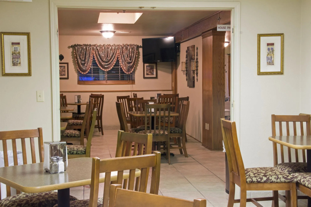 All American Inn & Suites Branson