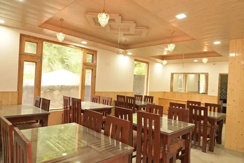 Hotel Royal Galaxy Tirthan