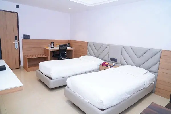 Hotel Kinara Grand-Habsiguda