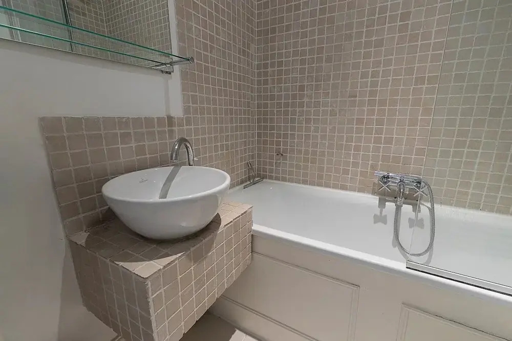 JOIVY Charming 1-Bedroom Flat with Patio