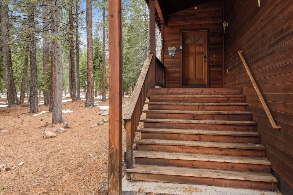 Truckee Pines Retreat Game Room & Forest Views