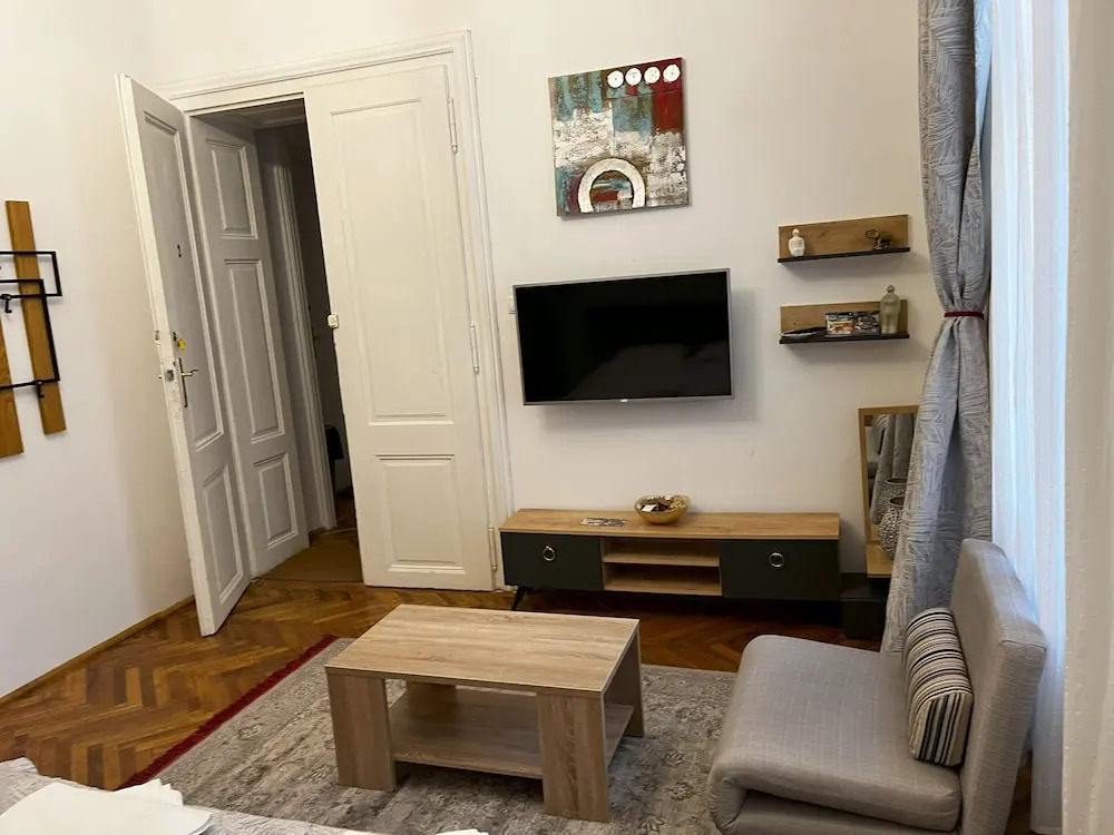 Mira Center Residence