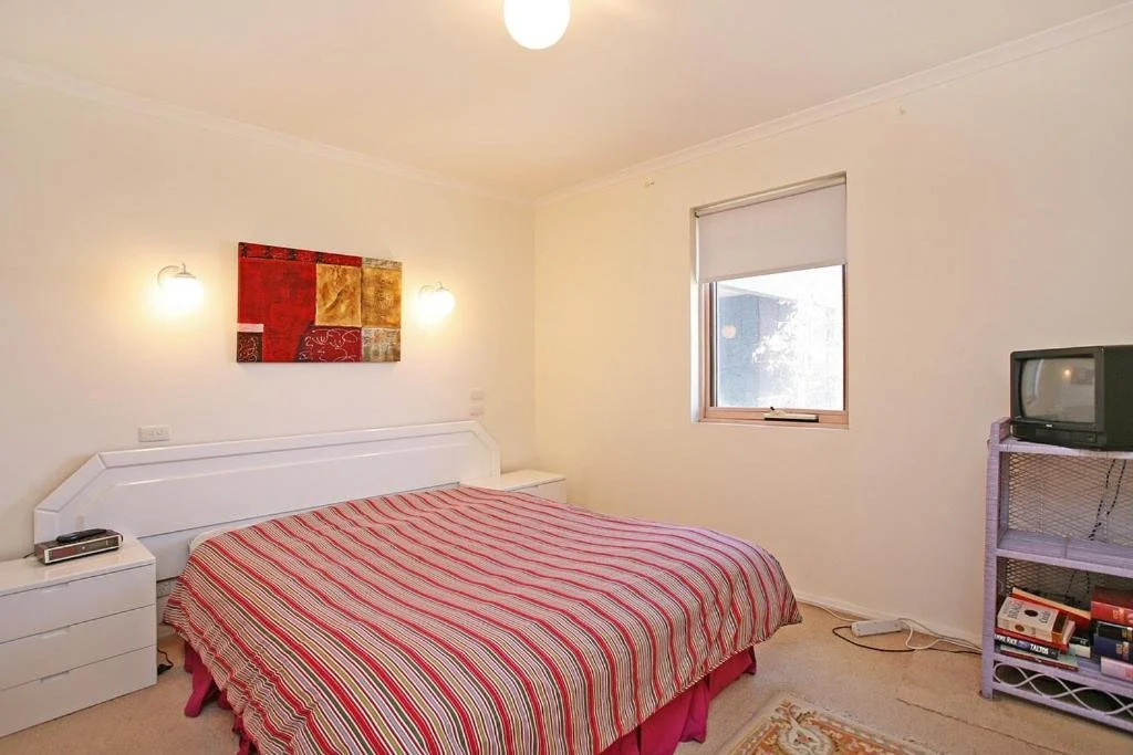 Beachfront Esplanade Apartment 12-20 Ocean Views