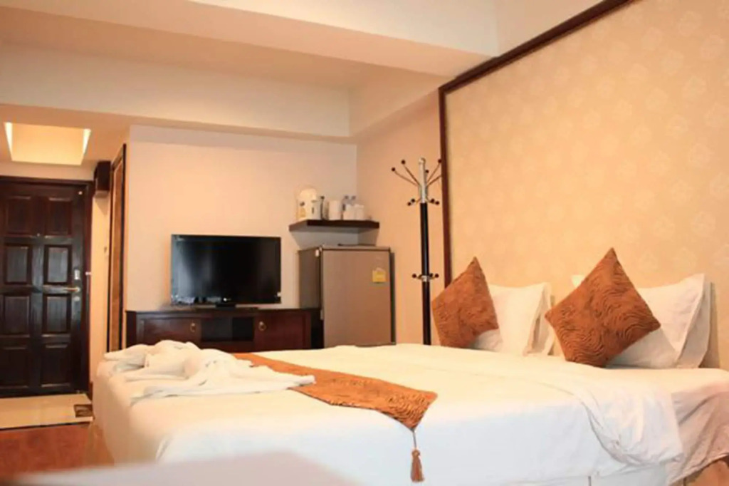Maleez Lodge