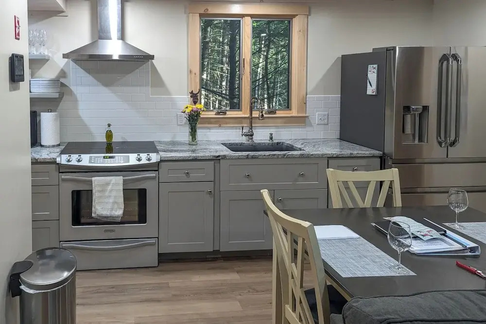 Tree House w/ Hot Tub: Near Sunday River Resort!