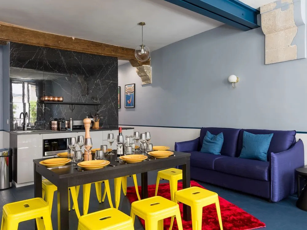Luxury 3 Bedroom 2 Bathroom Loft - Louvre Museum