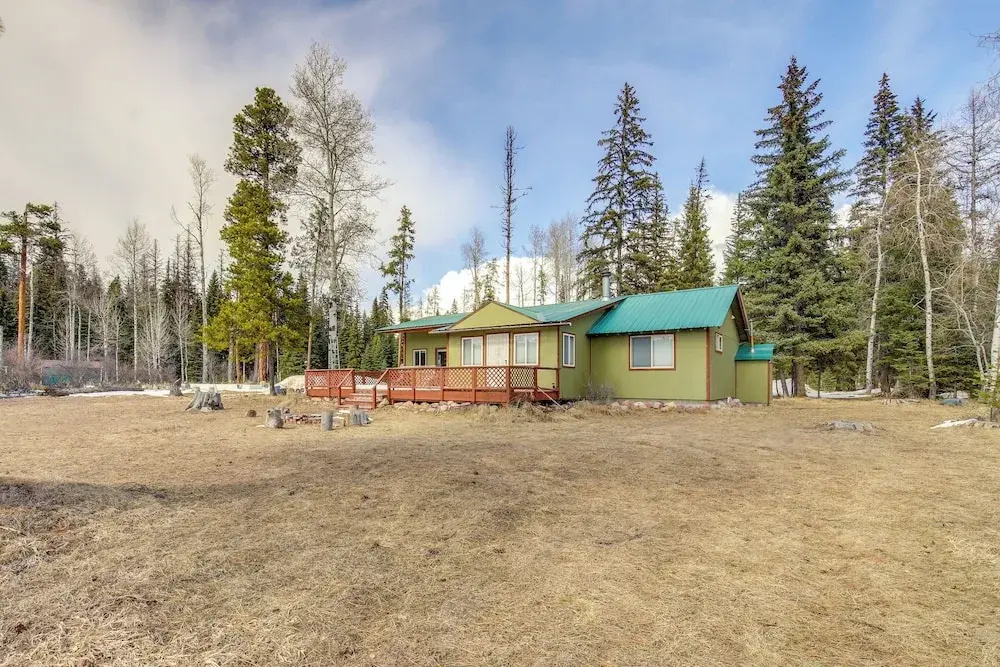 Hike, Bike & Boat: Cabin w/ Dock on Seeley Lake!