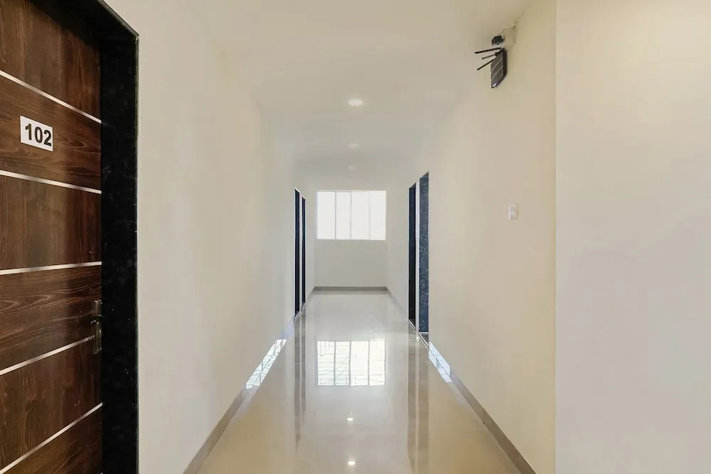 Oyo 19363 United Star Hotel