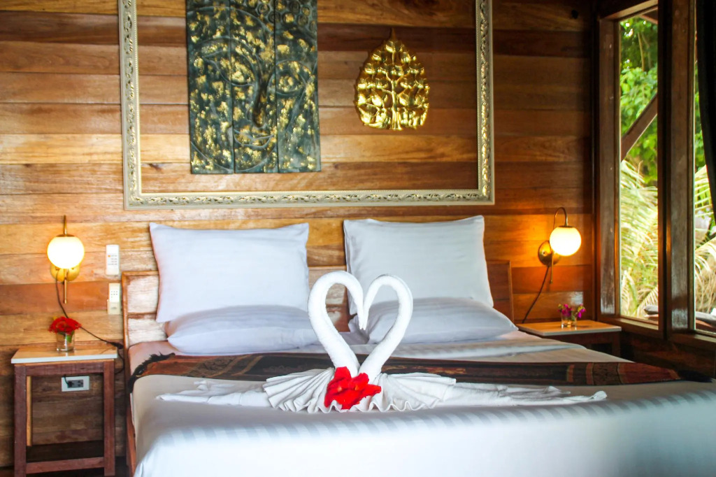 Ten Moons Lipe Resort
